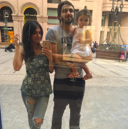 Azərbaycanlı xanım erməni əri ilə İrəvan küçələrində...