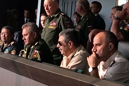 Zakir Həsənov Azərbaycan tankları ilə Rusiya çöllərini necə fəth etdi...