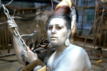 Elzadan onu tənqid edənlərə cavab: ‘Tikim sizin ağzınızı’ – FOTO