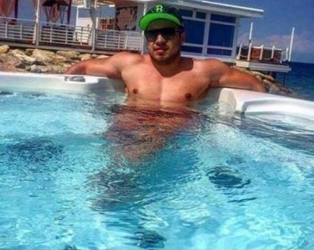 "Galendewagen"i yanan, sürücüsü ölən Əli Həsənovun 21 yaşlı nəvəsinin - FOTOLARI