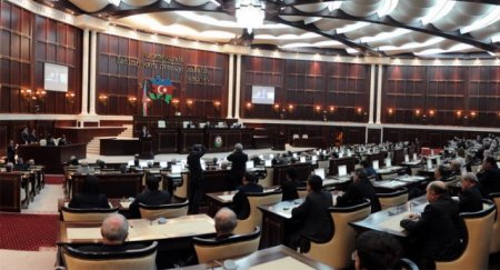 Milli Məclisi nüfuzdan salan deputatlar kimlərdir?