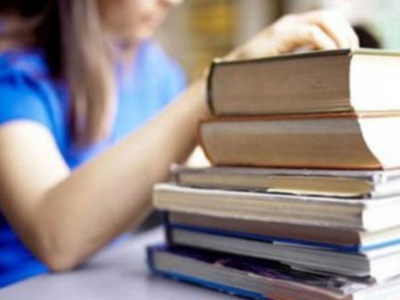 Abituriyent pulu olmadığı üçün təhsildən imtina edir