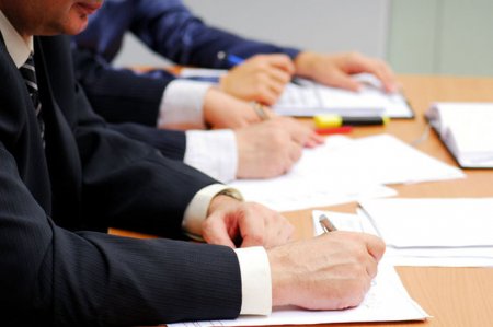 Dövlət qulluğunda işləmək şansı — Vakant vəzifələr