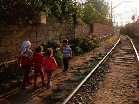 Bakıda 6 yaşlı uşağı qatar vurdu....