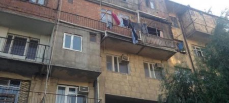 Söküləcək binanın sakinləri ayağa qalxdı: "Bizə elə kompensasiya təklif edirlər ki..."