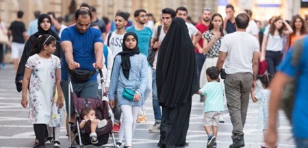 Azərbaycana gələn turistlər fırıldaqçılardan necə qorunur? (ARAŞDIRMA)...
