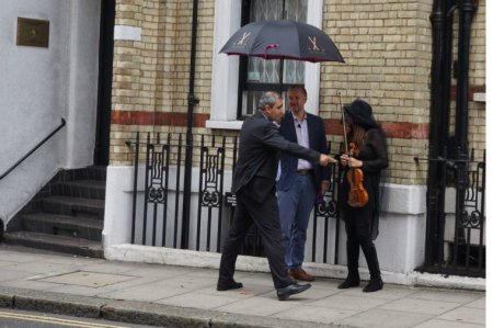 Londonda erməni səfirliyi qarşısında Qubadlı işğalına görə qeyri-adi etiraz — FOTOLAR...