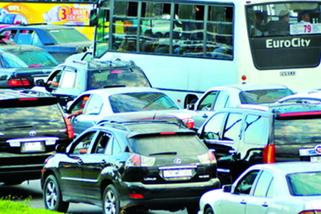 Tıxac başlanır, əsəblərinizə hakim olun