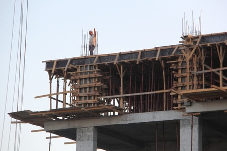 Badamdarda köhnə binaların sökülməsində qalmaqal yaşanır: “Bizə zəmanət versinlər” -FOTOLAR