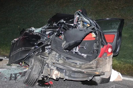 Abşeronda avtomobil aşıb: ölən var