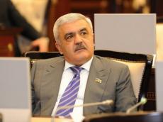 Bacılardakı HÖKMƏ BAX: AFFA-da Rövnəq Abdullayevin göstərişini geri oxutdurublar