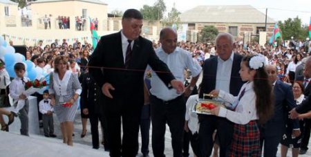 Göygöl İcra Hakimiyyəti insanların evini necə yıxır? SAKİNLƏR NARAZIDIR...