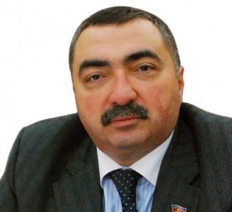 Əmlakı əlindən alınan deputat danışmaq istəmir - RÜFƏT QULİYEV ÖZÜNÜ KÖMƏKÇİSİ KİMİ TƏQDİM ETDİ Əmlakı əlindən alınan deputat danışmaq istəmir - RÜFƏT QULİYEV ÖZÜNÜ KÖMƏKÇİSİ KİMİ TƏQDİM ETDİ