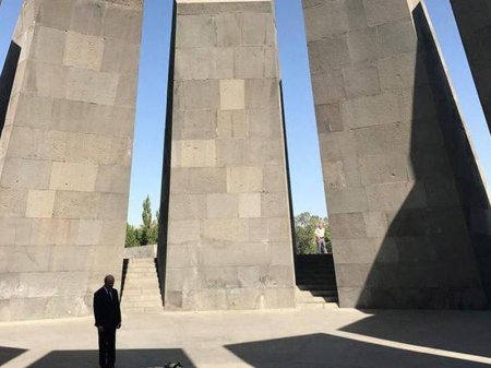 Azərbaycanlı nazirdən ŞOK ADDIM: İrəvanda 