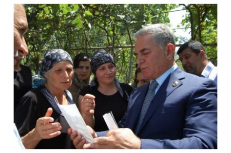 İcra başçısının fəhlə kimi işlətdiyi tibb işçiləri.. — Qəzaya düşən 22 nəfərdən birinin vəziyyəti ağırlaşdı