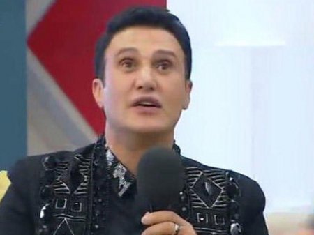 Nadir canlı yayımda Zaura şillə vurmaq istədi - FOTO