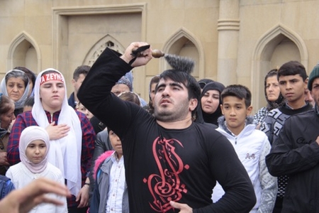 Bakıda Aşura mərasimi keçirilir - FOTOLAR