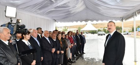 Prezident Şamaxı sakinləri ilə görüşüb: - “Görülən işlər məni çox sevindirir” 