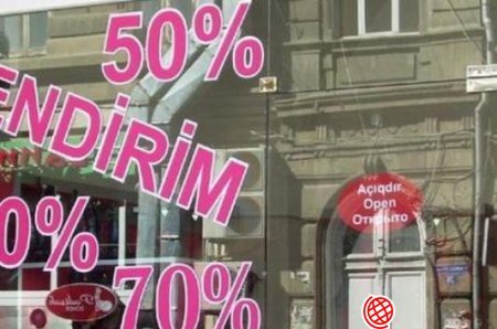 Paytaxt mağazalarında göz oxşayan yalançı endirim adıyla müştərilər necə aldadılır?! Paytaxt mağazalarında göz oxşayan yalançı endirim adıyla müştərilər necə aldadılır?!