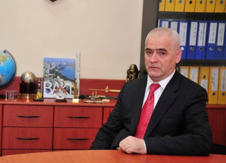 Azərbaycanda nazir müavini nazirlə quda OLDU