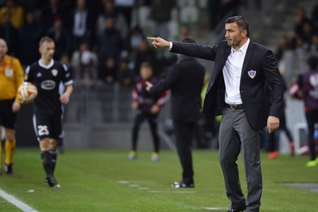 Qurban Qurbanov millinin baş məşqçisi olmasın! Qurban Qurbanov millinin baş məşqçisi olmasın!