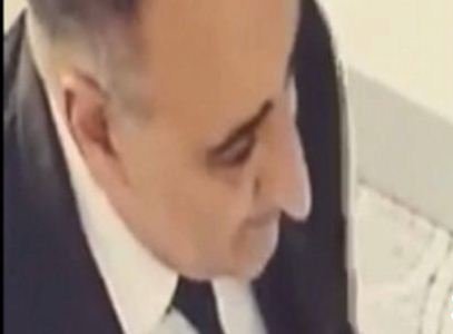 Bakıda yaşlı kişidən aptekdə inanılmaz fırıldaq (VİDEO)