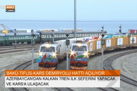 İlk qatarlar Bakıdan Qarsa doğru yola çıxıb