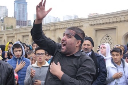 Bakıda Aşura mərasimi keçirilir - FOTOLAR