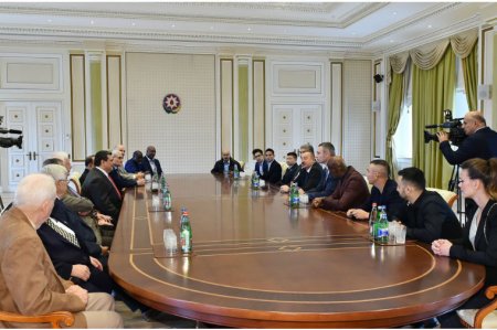 Prezident dünyanın ən məşhur boksçuları ilə görüşüb — YENİLƏNİB