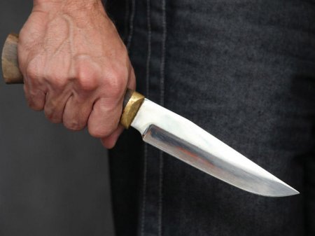 Bakıda Dövlət Avtomobil Nəqliyyatı Xidmətinin əməkdaşı bıçaqlanıb