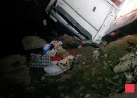 Azərbaycanda ağır yol qəzası - 20-yə yaxın insan yaralandı+ Yenilənib