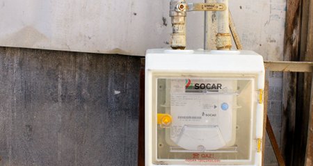 Sayğac hər dəfə 2 manatlıq qazı silir