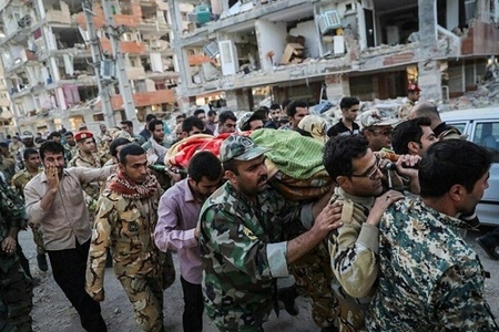 İranda baş verən zəlzələdə ölənlərin sayı 450–yə çatıb