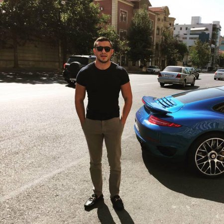 Hacı İbrahimin övladlarının dəbdəbəli həyat tərzi: Milyonluq maşınlar, qızlar... — FOTOLAR