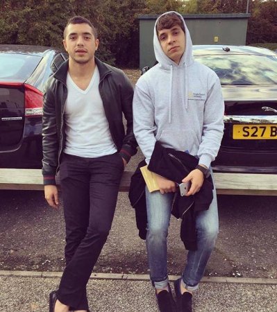 Hacı İbrahimin övladlarının dəbdəbəli həyat tərzi: Milyonluq maşınlar, qızlar... — FOTOLAR