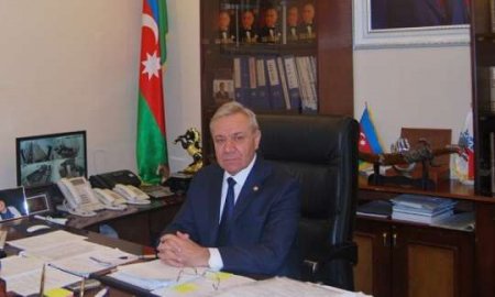 Prezident GDU-nun rektorunu fəxri diplomla təltif etdi