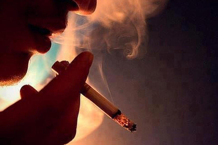 Azərbaycanda ilk: siqaret və sulu qəlyan qadağası ilə bağlı qanun qəbul olundu