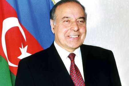 Heydər Əliyevin vəfatından 14 il keçir Heydər Əliyevin vəfatından 14 il keçir