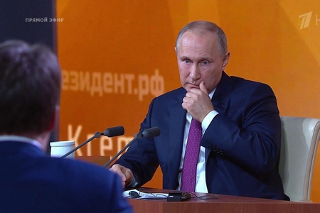 Kreml avtokratı Putin populist və Şaxta baba rolunda- Qərb mətbuatı Kreml avtokratı Putin populist və Şaxta baba rolunda- Qərb mətbuatı