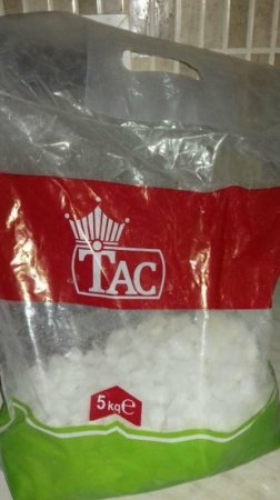 Marketdən alınan TAC MMC şirkətinə məxsus qəndin içindən görün nələr çıxdı – FOTOLAR