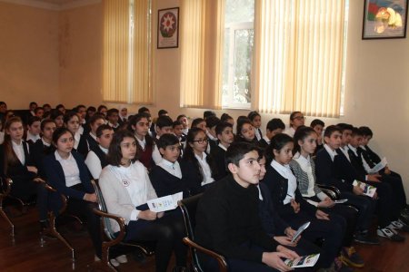 “Azərbaycan Turizm İnstitutu Məzunları” İctimai Birliyi “Qarabağın Mədəniyyət Xəzinəsi” adlı layihə çərçivəsində şagirdlərlə görüş keçirib