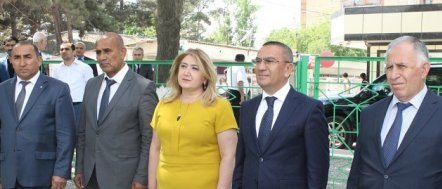 Şəmkirin icra başçısı məmurlara blinçik yedirdi, 3-5 min manatlıq "hesab" yolladı