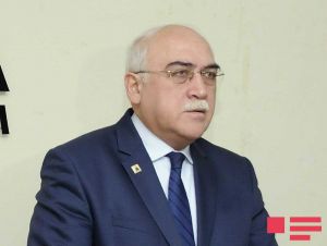 İsa Qəmbərin ürəyində problem yaranıb, xəstəxanaya yerləşdirilib İsa Qəmbərin ürəyində problem yaranıb, xəstəxanaya yerləşdirilib