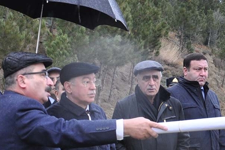 Kəmaləddin Heydərov Bayıldakı sürüşmə zonasına gəldi - FOTO