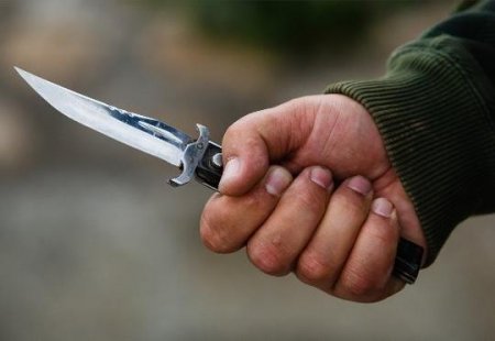 Yevlaxda 32 yaşlı kişi kafedə bıçaqlandı