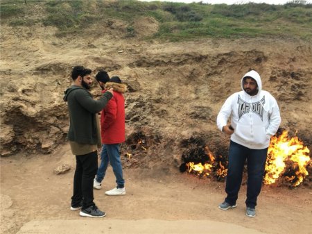 ƏMƏKDAŞIMIZ PREZİDENTİN TƏNQİD, ƏRƏBLƏRİNSƏ “İŞĞAL” ETDİYİ MƏKANDAN YAZIR - FOTOLAR+VİDEO