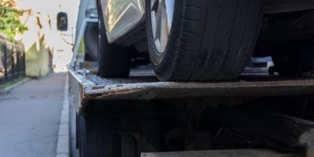 Evakuatorlarla yığılan pullar kimin cibinə axır? - 2104 avtomobil və 42 min manat...