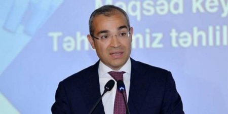 Mikayıl Cabbarov Fazil Məmmədovun daha bir kadrını 