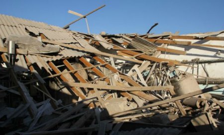 Bu gün Şirvan rayonunda birmərtəbəli fərdi yaşayış evinin çardağı təmir zamanı çöküb.