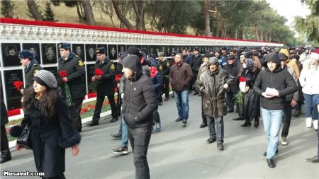 Азербайджан чтит память героев 20 Января - ФОТО